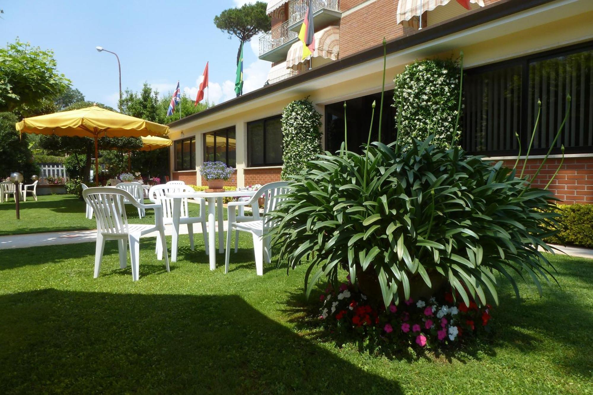 Hotel Versilia Lido di Camaiore Exteriér fotografie