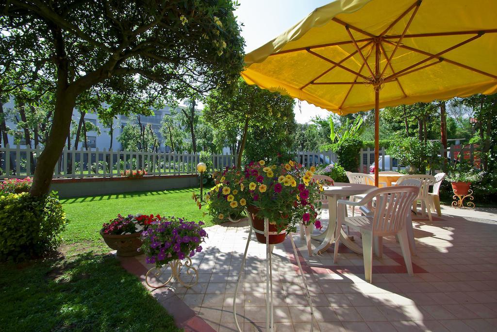 Hotel Versilia Lido di Camaiore Exteriér fotografie